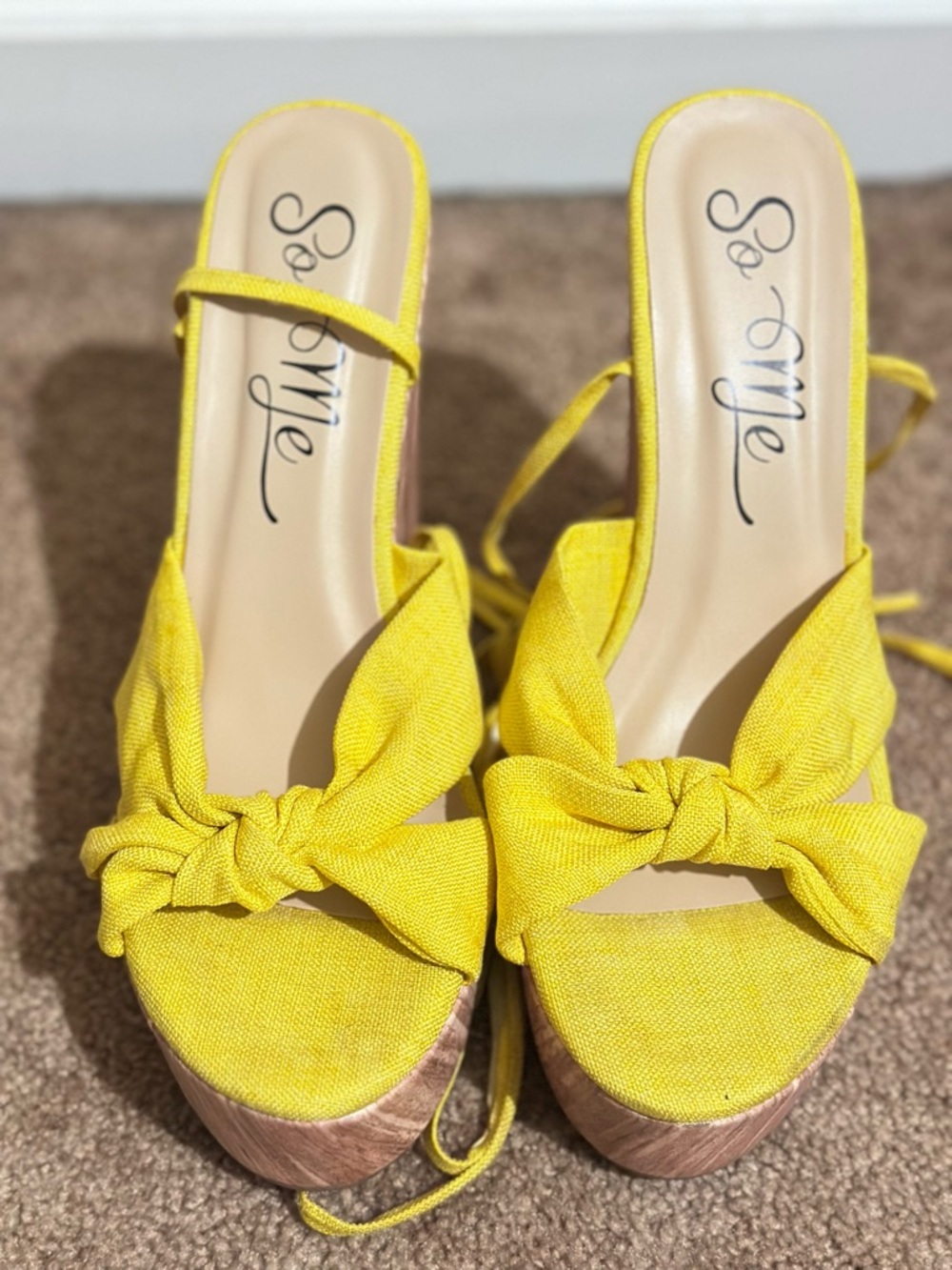 So Me Lemon Knot-Tie Platform Wedge Sandals